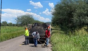 INICIO DE TRABAJOS DE BACHEO DESDE EL LÍMITE HASTA LA CABECERA MUNICIPAL