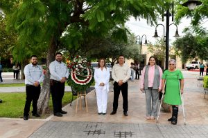 OFRENDA FLORAL EN HONOR A MIGUEL HIDALGO Y COSTILLA, PADRE DE LA PATRIA
