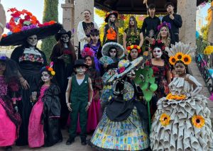 “LAS TRADICIONES DE LA VIDA Y LA MUERTE”