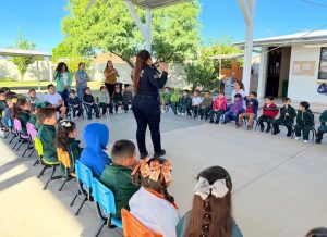 NUESTRA PRESIDENTA MUNICIPAL MANTIENE SIEMPRE EL FIRME COMPROMISO DE TRABAJAR POR LA SEGURIDAD, BIENESTAR Y DESARROLLO DE NIÑAS, NIÑAS Y JOVENES