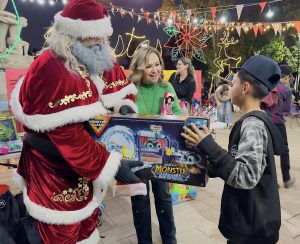 DIF MUNICIPAL, DISTRITO DE SANTA ELENA Y H. AYUNTAMIENTO LLEVAN ALEGRÍA EN LA POSADA NAVIDEÑA