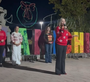 INICIO DE LAS FESTIVIDADES NAVIDEÑAS CON CONVIVENCIA FAMILIAR